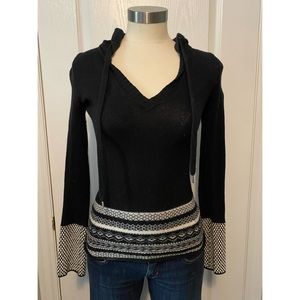 Guess long sleeve light sweater